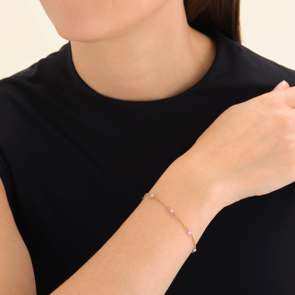 Bracelet en pierre rose leftcolumn