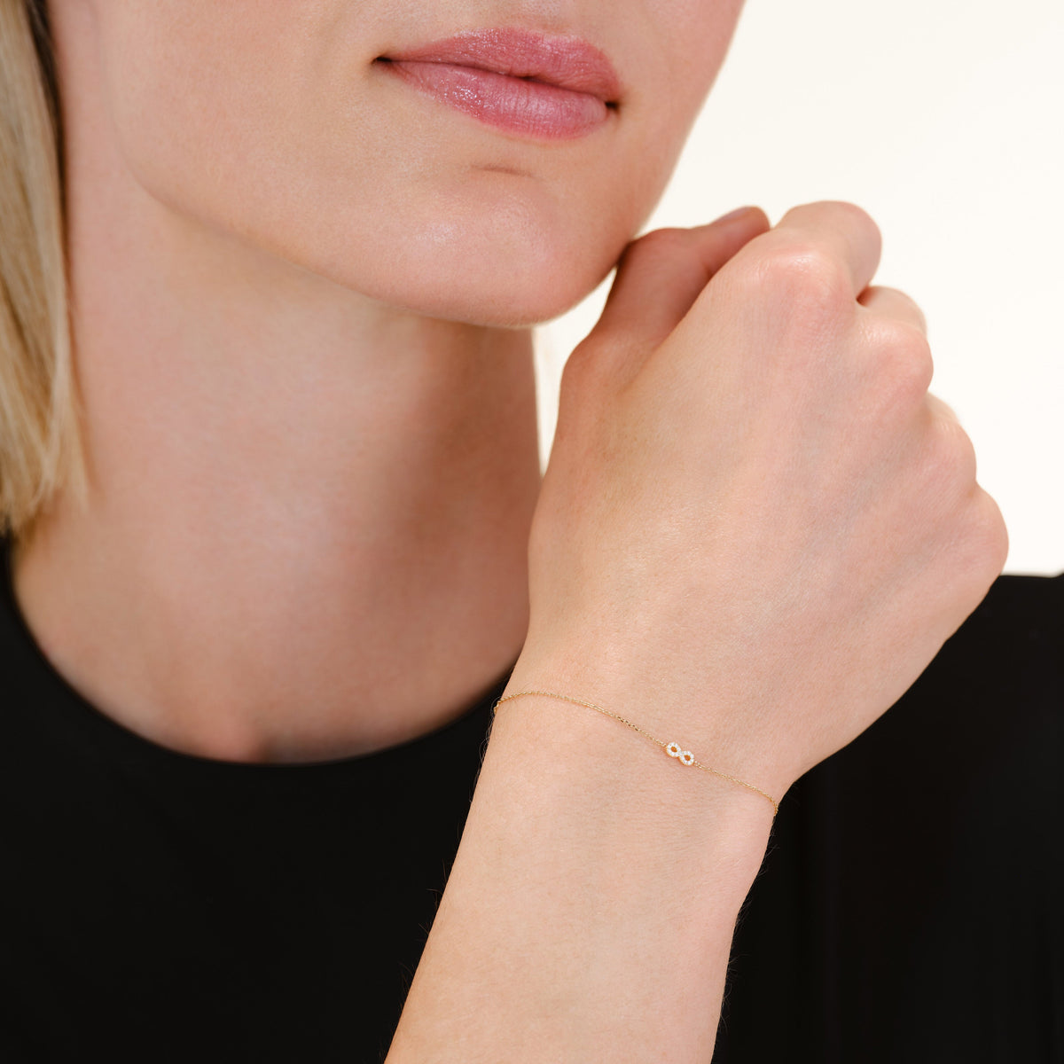 Bracelet Infinity leftcolumn,
