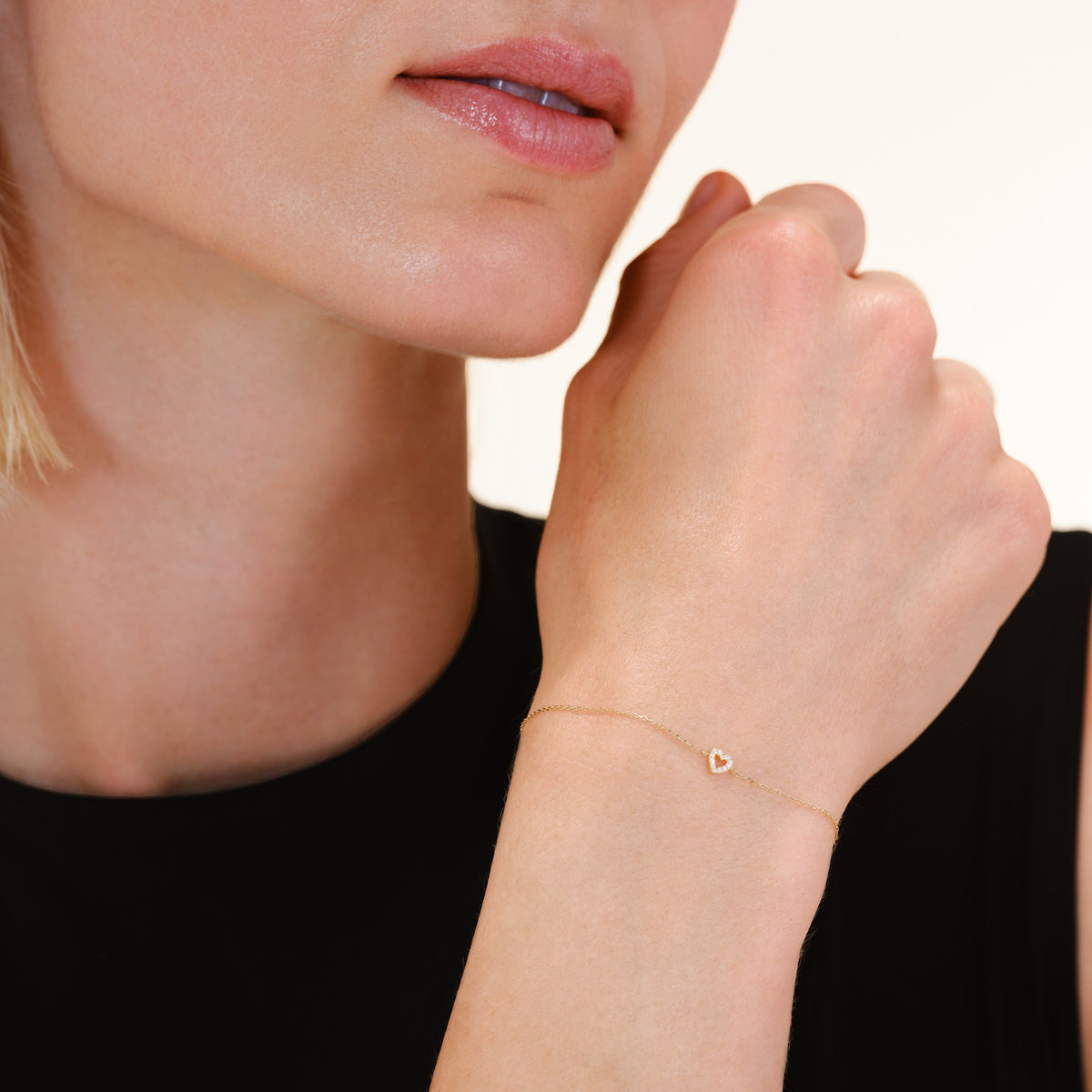 Bracelet Heart leftcolumn,