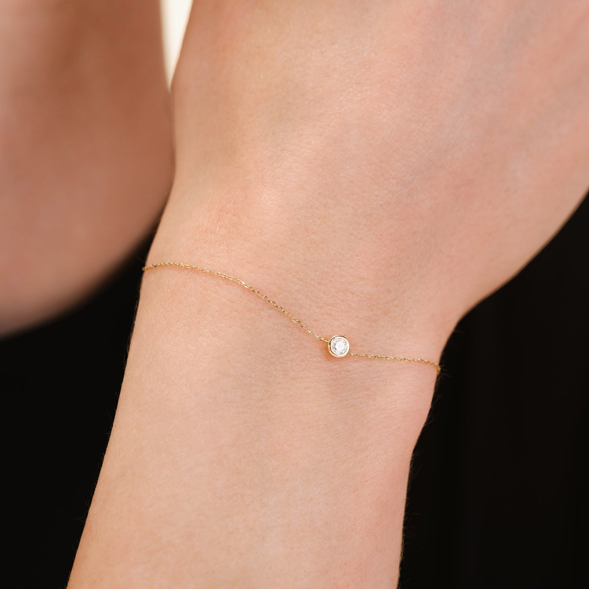 Bracelet Stellar Solitaire leftcolumn,