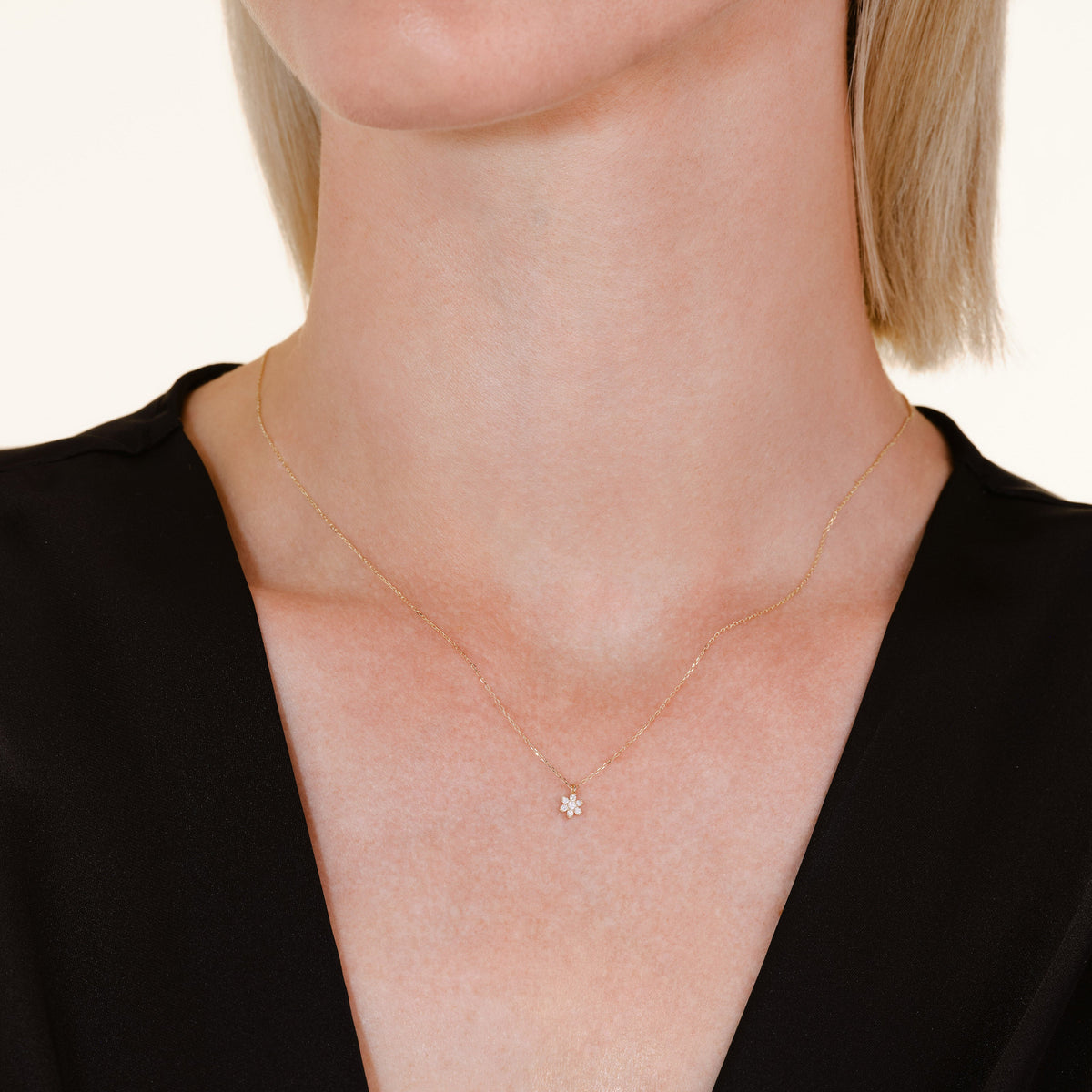 Collier Flower leftcolumn,