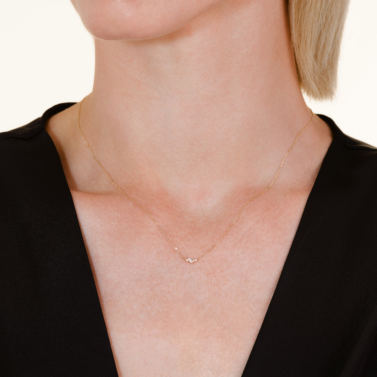 Collier Celestial leftcolumn,