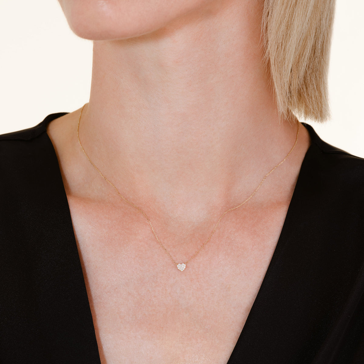 Collier Pave Heart leftcolumn,