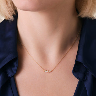 Collier Vague leftcolumn