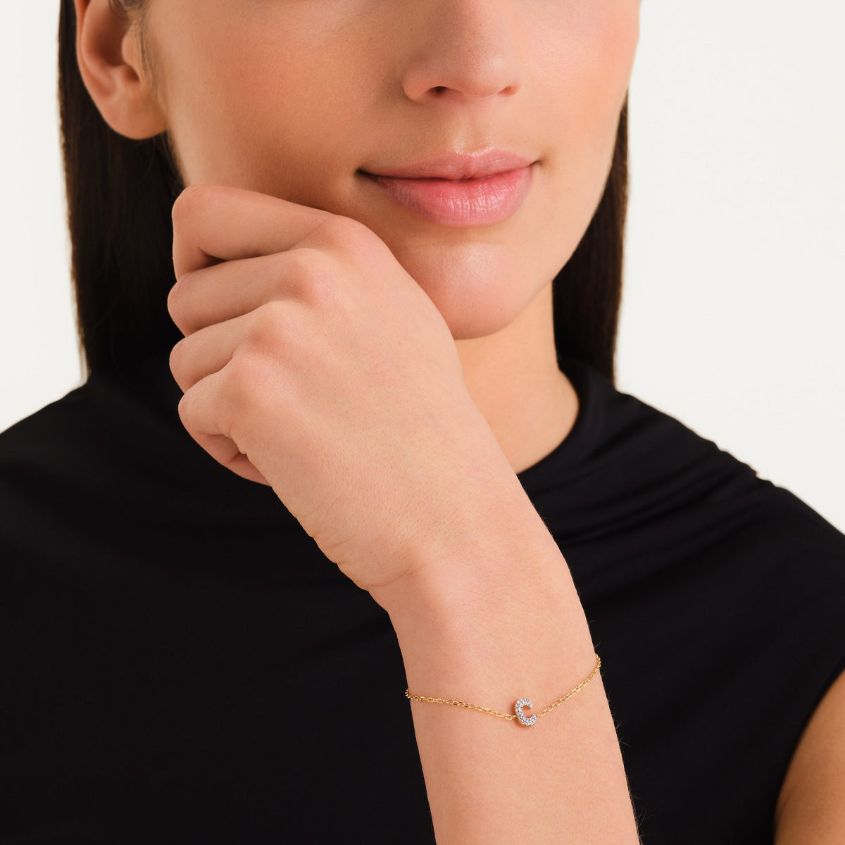 Bracelet lettre C avec cristaux lefcolumn