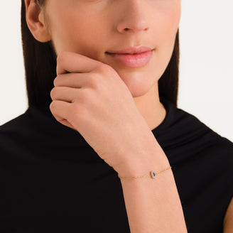 Bracelet lettre D avec cristaux leftcolumn