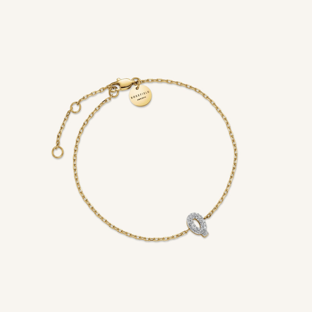 Bracelet lettre Q avec cristaux leftcolumn