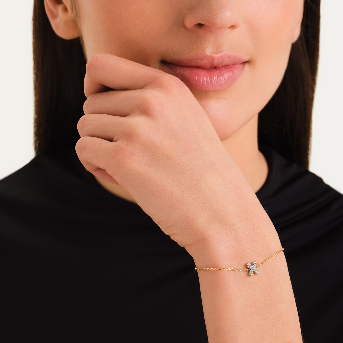 Bracelet lettre X avec cristaux leftcolumn