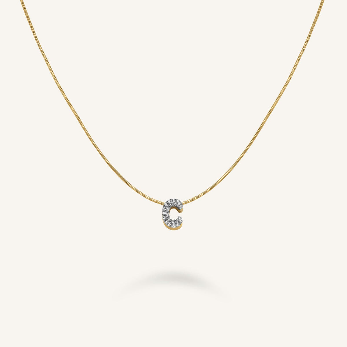 Collier lettre C avec cristaux leftcolumn