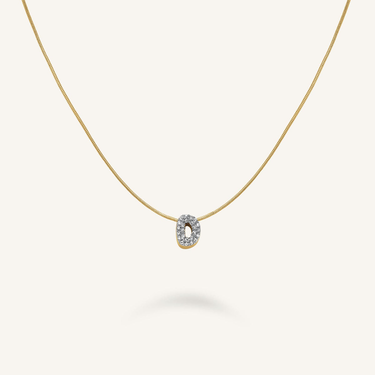 Collier lettre D avec cristaux leftcolumn