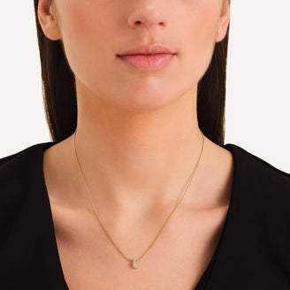 Collier lettre L avec cristaux leftcolumn