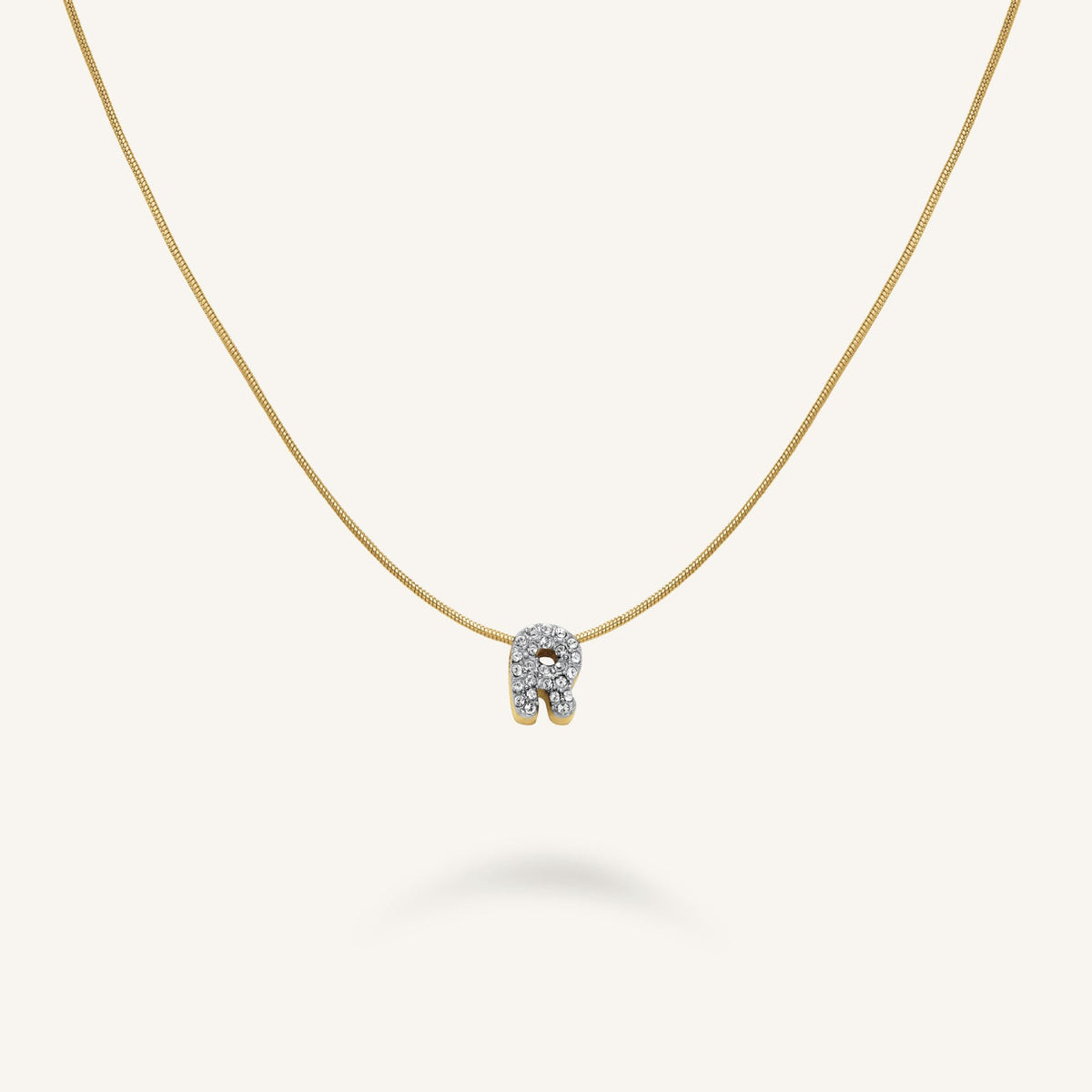 Collier lettre R avec cristaux leftcolumn